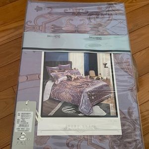 Brand new king size silk bedding set